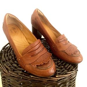 Clarke’s Indigo thick wide heel  leather shoes 9.5